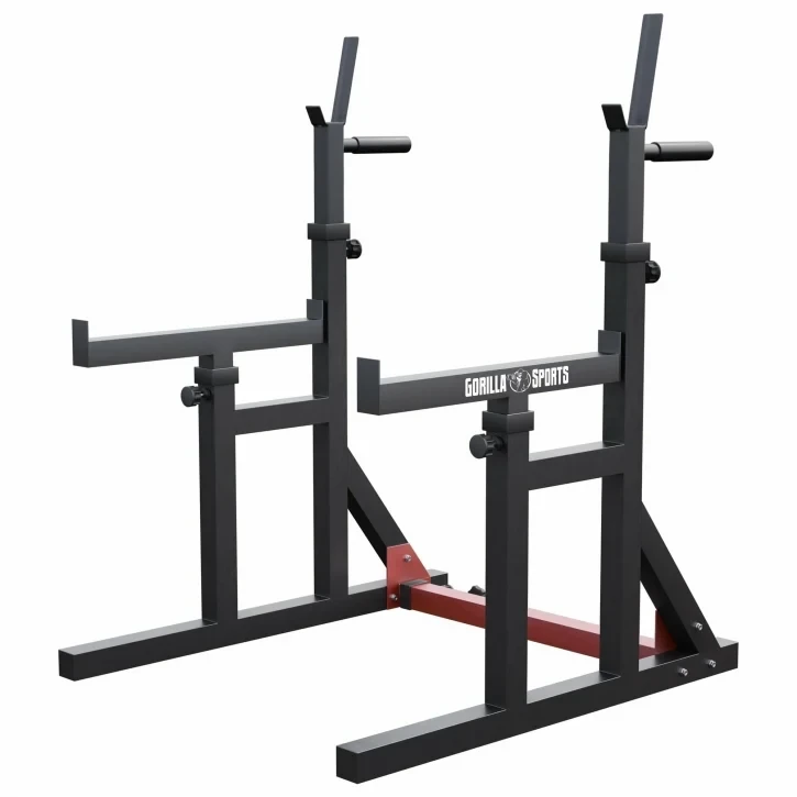 Gorilla Sports PRO RACK med svarta stånghållare, långa säkerhetsarmar och röd tvärbalk
