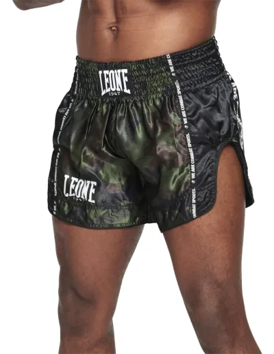 Leone 1947 Kick & Thai CAMOUFLAGE Shorts AB961 – Funktionella och stiliga shorts för kampsport - grön camo / L